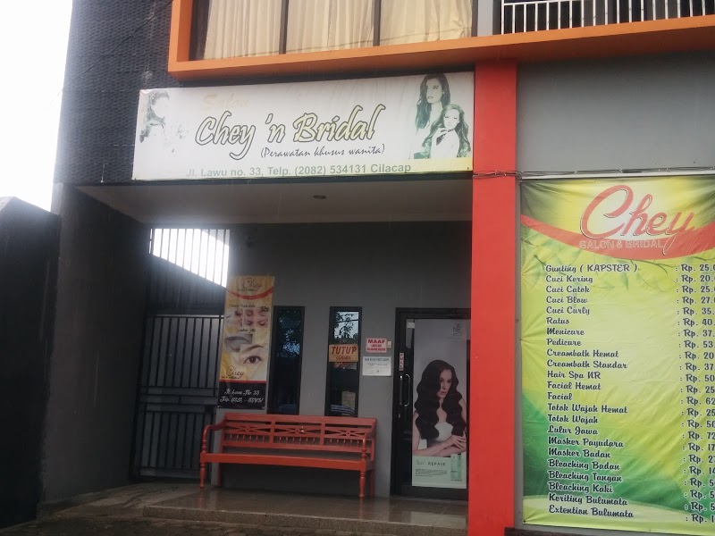Mengapa Warga Cilacap Memilih Salon & Ike Colle untuk Kecantikan yang Sehat?